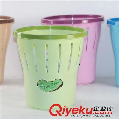 糖果色垃圾桶 為生活注入一抹亮色，輕松收納，悅享清潔